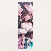 Bruine harige zeemeermin met roze bloemen in haar  yogamat (Voorkant)