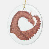 Bruine hartdraak op wit keramisch ornament (Links)