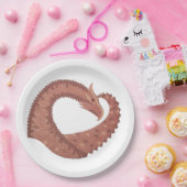 Bruine hartdraak op wit papieren bordje (Feest)