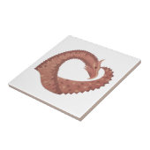 Bruine hartdraak op wit tegeltje (Zijkant)