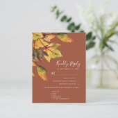 Bruine herfstbladeren trouw-RSVP  Uitnodiging Briefkaart (Staand voorkant)