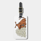 Bruine hond met stapel Botten Schattige huisdier Bagagelabel (Voorkant verticaal)