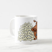 Bruine hond met stapel Botten Schattige huisdier Koffiemok (Voorkant links)