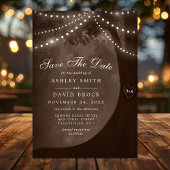 Bruine houten boom gesneden initialen lichtslinger save the date