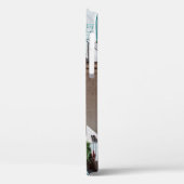 Bruine houten deur op een wit betongebouw Case-Mate iPhone case (Achterkant / Links)