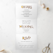 Bruine initialen ampersand oranje rozen herfst bru drieluik uitnodiging (Binnen)