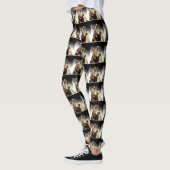 Bruine Koe die Hooi Kauwt, Leggings (Links)