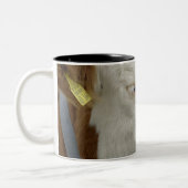 Bruine koe met een teken erin? tweekleurige koffiemok (Links)