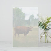 Bruine Koe op een schaal met paarden en runderen Briefpapier (Staand voorkant)