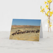 Bruine Koeien die in de Woestijn lopen Kaart (Gele Bloem)