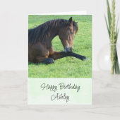  bruine paarden die in de Grass Birthday zijn gela Kaart (Voorkant)