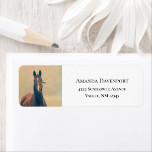 bruine paarden in een veld etiket