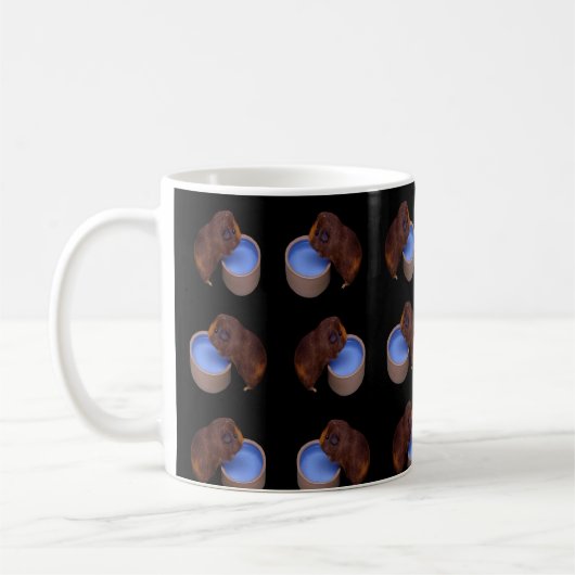 bruine parelhoenders, koffiemok (Links)