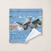 Bruine pelicaanse vogelvangerset, wilde oceaanhand bad handdoek (Wasdoekje)