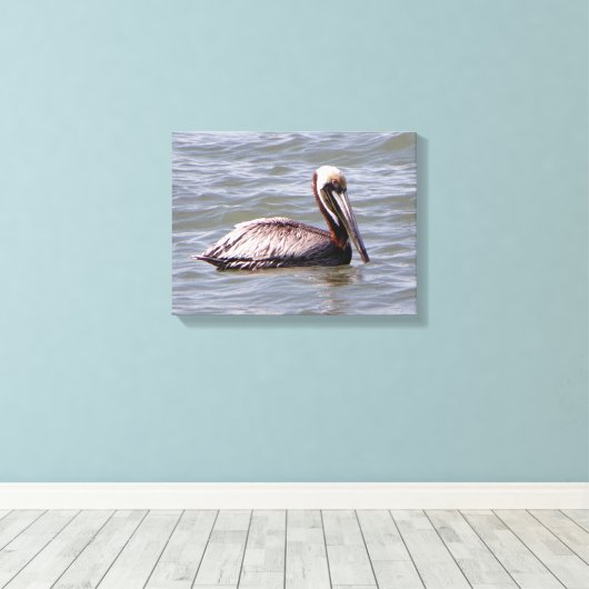 Bruine Pelikaan canvas print (Insitu (Houten vloer))