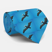 Bruine pelikaan tijdens de vlucht stropdas (Opgerold)