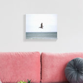 Bruine Pelikaan Vliegen Over de Oceaan Kleur 8x10 Canvas Afdruk (Insitu (Woonkamer))