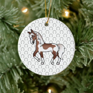 Bruine Pinto Dravend Paard Cartoon Illustratie Keramisch Ornament