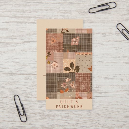 Bruine Quilt Patchwork Handgemaakte Kleding Visitekaartje (Voorkant / Achterkant in situ)