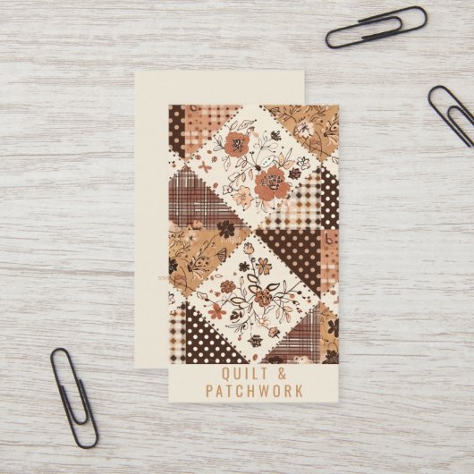 Bruine Quilt Patchwork Handgemaakte Kleding Visitekaartje (Voorkant / Achterkant in situ)
