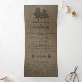 Bruine reliëfbomen op sepia hout winter bruiloft drieluik uitnodiging