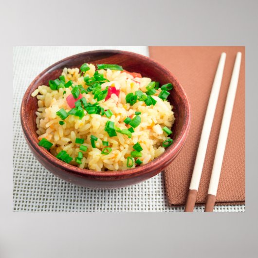 Bruine schaal met een portie gekookte rijst poster (Voorkant)