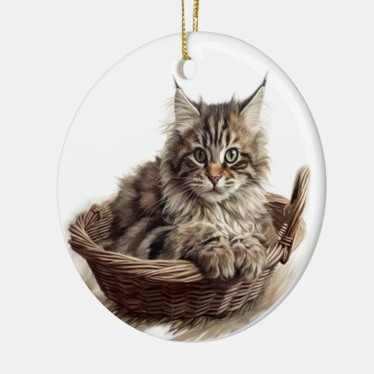  BRUINE TABBY MAINE COON CAT IN KATTENBED KERAMISCH ORNAMENT (Links)