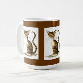 Bruine tafelkatten op hoge mok (Voorkant links)