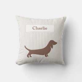 Bruine Teckel op Beige Strepen Custom Name Kussen