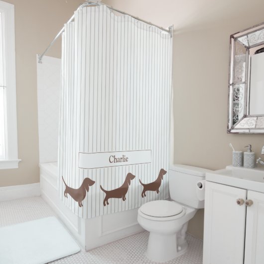 Bruine Teckels op Beige Strepen Custom Name Douchegordijn (In situ)