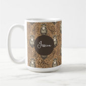 Bruine Uil Geïllustreerd Bospatroon Koffiemok (Links)