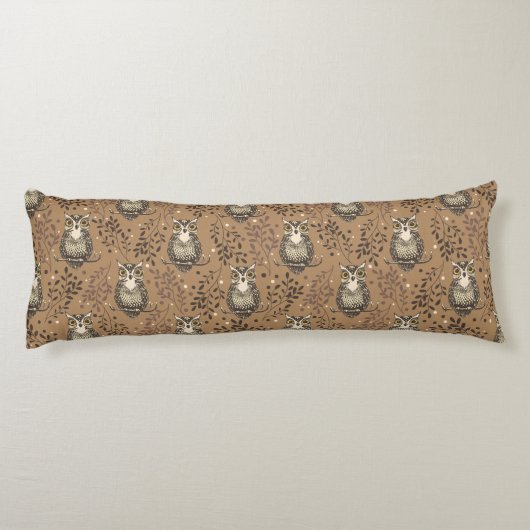 Bruine Uil Geïllustreerd Bospatroon Lichaamskussen (Achterkant)