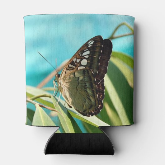 Bruine vlinder gesloten vleugels blikjeskoeler (Achterkant)