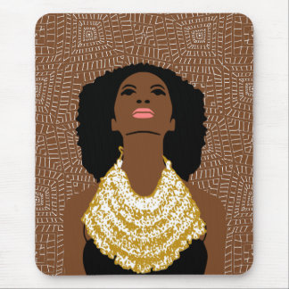 bruine zwarte vrouw die naar boven kijkt | Ketting Muismat