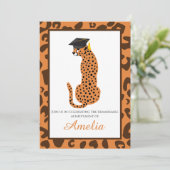 Brullend van trots afstudeeruitnodiging luipaard kaart (Staand voorkant)