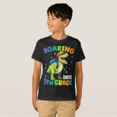 Brullende 5e klas dinosaurus T Rex terug naar scho T-shirt (Voorkant volledig)