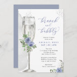 Brunch en Bubble Blue Silver Floral Vrijgezellenfe Kaart<br><div class="desc">Dit  ontwerp is voorzien van een florale bouquet in tinten blauw en een waterverf champagneglas. Vul uw gegevens in op de sjabloon. Gebruik de functie "Aanpassen" om de lettertypen of lay-out te wijzigen.</div>