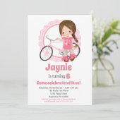 Brunette Bicycle Girl Birthday Uitnodiging (Staand voorkant)