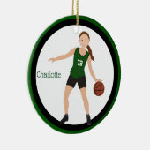 Brunette Girl Basketball Player in Green en Black Keramisch Ornament (Rechts)