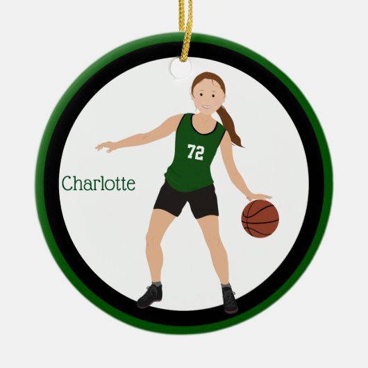 Brunette Girl Basketball Player in Green en Black Keramisch Ornament (Voorkant)