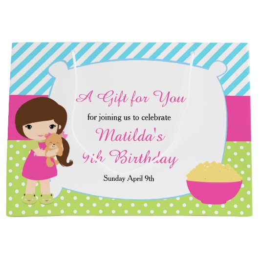 Brunette Girl Sleepover Slumber Party Birthday Groot Cadeauzakje (Voorkant)