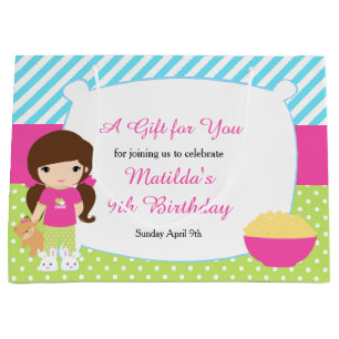 Brunette Girl Sleepover Slumber Party Birthday Groot Cadeauzakje