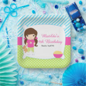 Brunette Girl Slumber Party Papieren Bordje (Feest)