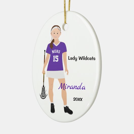 Brunette Lacrosse Player in het Paars en wit Keramisch Ornament (Links)