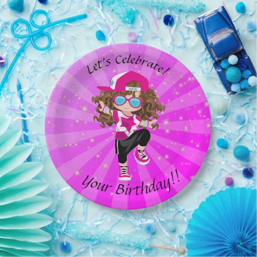 Brunette Meisjes Hip Hop Dans Gelukkig Verjaardags Papieren Bordje (Feest)