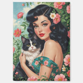 Brunette Pin-Up met Schattigee kat Magneet (Voorkant)