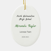 Brunette Vrouw Lacrosse Player in Green and White Keramisch Ornament (Achterkant)