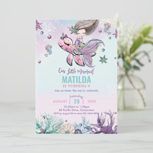 Brunette Zeemeermin Onder het Zee Verjaardagsfeest Kaart (Staand voorkant)