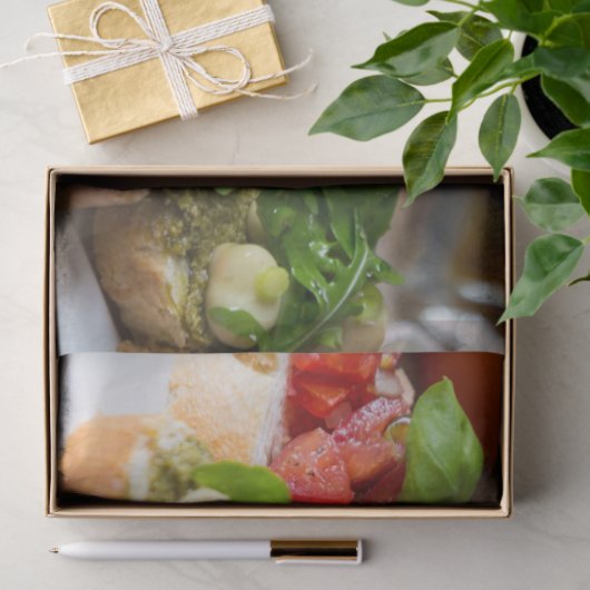 Bruschetta Antipasti met bonen en arugula, Tissuepapier (Geschenk)