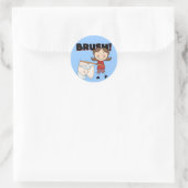 BRUSH - Meisje met tanden Tshirts en geschenken Ronde Sticker (Tas)